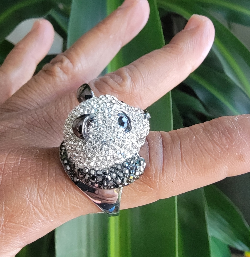 OFF PARK COLLECTION Silver Tone Black & White Crystal Panda Ring Size 9. - Picture 5 of 7